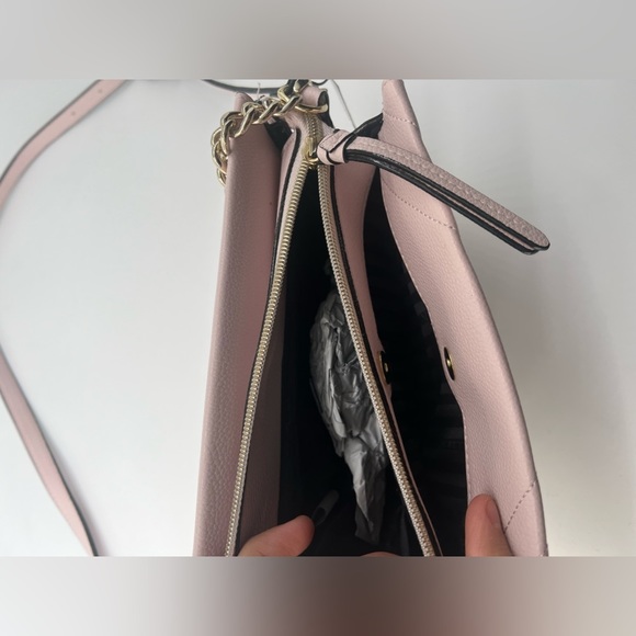 Victorias Secret Bag pink cute New Purse bag VS gold chain and adjustable strap - Picture 5 of 9